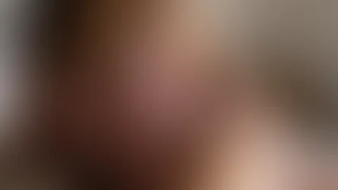 Ich brauch jetzt dringend jemanden der meine engen F**klöcher richtig dehnt 😜
