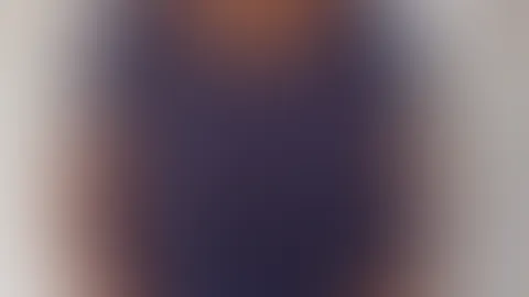 Große Titten die nach unten hängen und schwingen. Man nennt das Glockenspiel