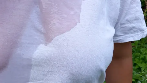 Look at everything you can see when I get this T-shirt completely wet 💦