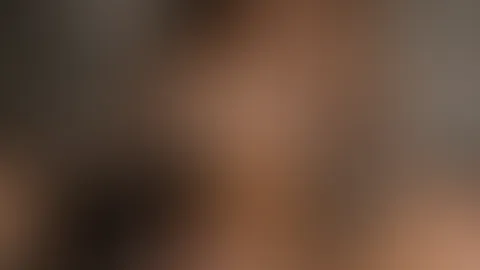Nackt, nass und bereit… schön die M****i auslecken lassen, wer will weiter amchen? 🥰