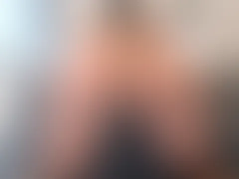 Du kommst von der Arbeit und ich begrüße dich so? Was würdest du machen? Schreib es mir. 💋