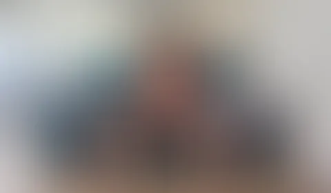 Hab mir gerade richtig geil besorgt zuhause Hab mich mit dem dildo richtig geil und tief in beide Löcher gef**kt und dazu noch meinen Hitachi ( Zauberstab) dazu genommen um richtig zu explodieren 💥