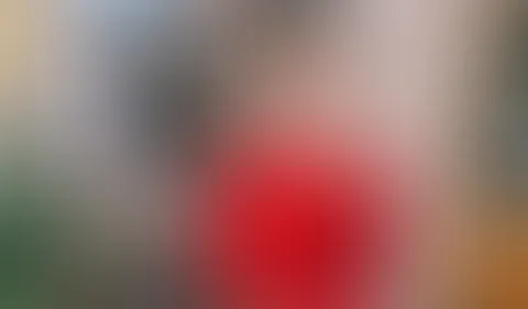 Mein erster Blowjob! Das hat er nicht erwartet *hihi*Heyho!  Michael ist schon seit Jahren mein bester Freund. Wir kennen uns aus der Kirche und singen dort gemeinsam im Chor. Nun hat mir eine gemeins