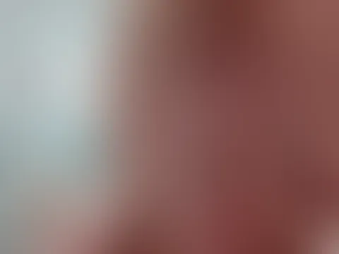 Auf den Knien den S*****z b****n