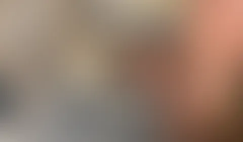 Gesicht ins Klo gestopft! Angep**st von zwei Typen