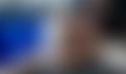 Blowjob auf dem Sofa