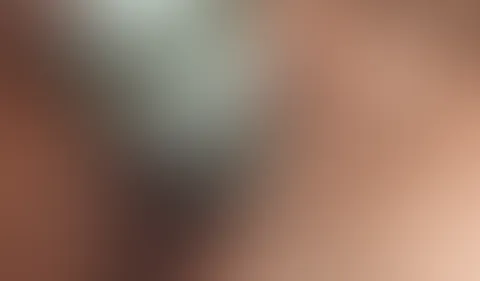Zuerst P***y bearbeiten danach in die Badewanne