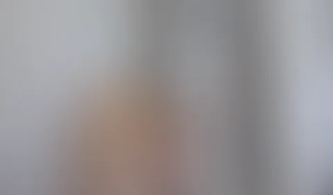 Nach dem Einp**sen wild in der Dusche mastubiert
