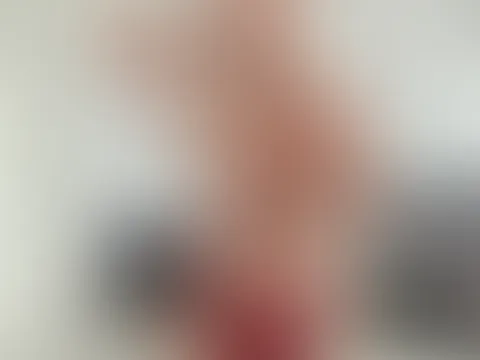 Stehst du auf rote Dessous? 😉