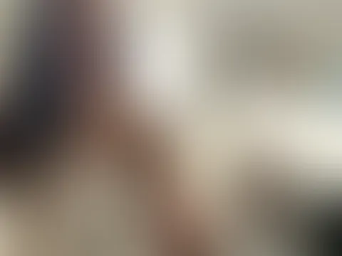 Im Studio beim Videorudi ❤️, Grüßle , antworte eben . Habe ,,F**kloch-Pause“😂, gestern durfte ich Schaukeln und habe endlich mein 1. Schaukelvideo