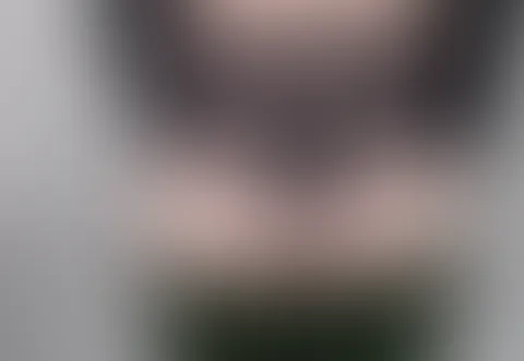 Eng, zart-rosa, feucht und nass 👅💦 + dicke Titten im Liegen