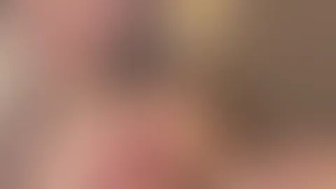 Dieser Ausschnitt ist eigentlich zu tief für zuhause und genau deshalb zeig ich ihn dir