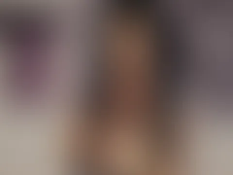 Stiefmutter wird beim Glas Dildo F**k und Squirten erwischt (SOLO Rollenspiel)