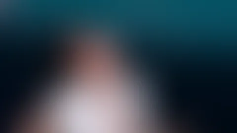 Würdest du ein Gespräch mit mir anfangen, wenn du eine Queen wie mich auf der Straße sehen würdest?😏