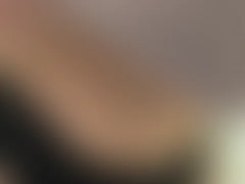 Auf der Arbeit die Hose runter gelassen und erstmal schön den Po wackeln lassen đđ