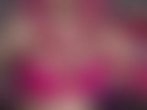 Wie wäre es, wenn ich ein spezielles Video nur für dich mache? ich öle meine geilen Brüste ein und bringe sie schön zum glänzen 😈💦