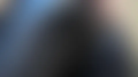 Du verdienst nichts anderes. Du bist ein nutzloser kleiner Loser. Alles, wofür du gut bist, ist, mein Arschloch zu bedienen.