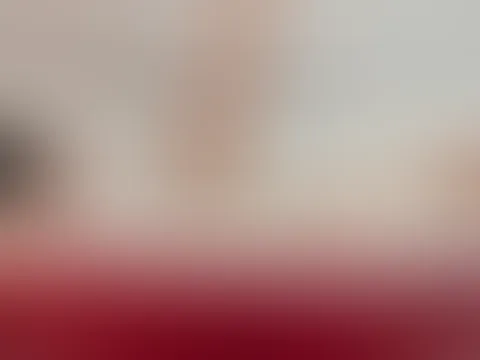 😈 4 Minuten pure Erotik in einer luxuriösen roten Badewanne…