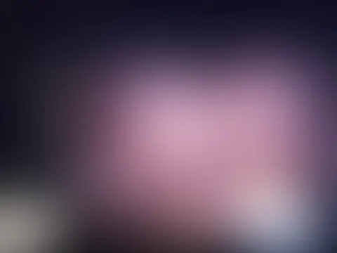 Kurzer Ausschnitt aus meinen neuen Inhalt gefällig? Seh dir an wie ich meine prallen Brüste einöle, sie knete und wie sie mir durch die F****r gleiten 😏🔥💦