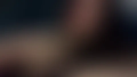 Ich frage mich, wie lange du den Blick von mir abwenden kannst … 😈💋