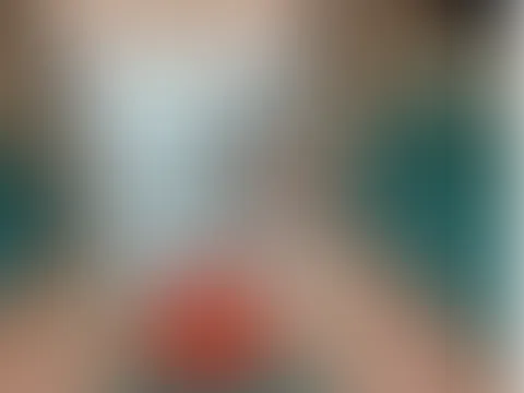 Geschenk in Weiß A***h und M****i verwöhnt