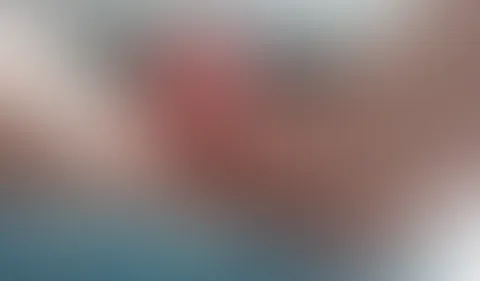 Zittriger Orgasmuss mit meinen Zungen-Toy!🥵😏💦 Stell dir vor du kommst, von der Arbeit nach Hause. Ich würde breitbeinig und nackt, auf dich in unserem Bettchen warten. Der Anblick, mich da so lieg