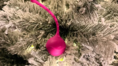 Love balls instead of Christmas baubles