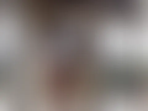 Ich ziehe mich für dich aus trotz großen Fensterscheiben