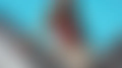 Kommst du mit zu mir in den Pool ?