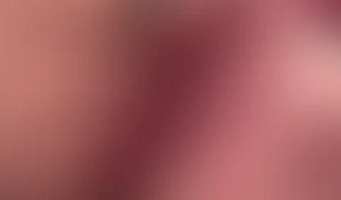 P***y ist ganz feucht, kannst du es sehen?