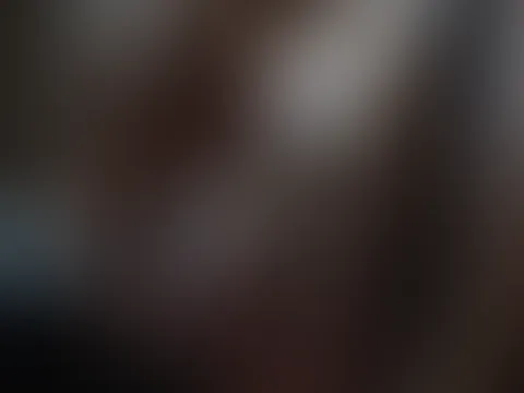 Mach meine Nippel hart. Ich liebe es sie so zu präsentieren. Nur harte Nippel können S******e auch hart machen :-)
