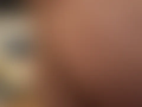 Ich glaube, ich war heute besonders frech… 💋Kannst du mir den Hintern versohlen?😈