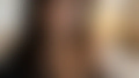 Wer hat Bock mich aufs Bett zu schmeißen und mir den Rock hochzuziehen? 😜