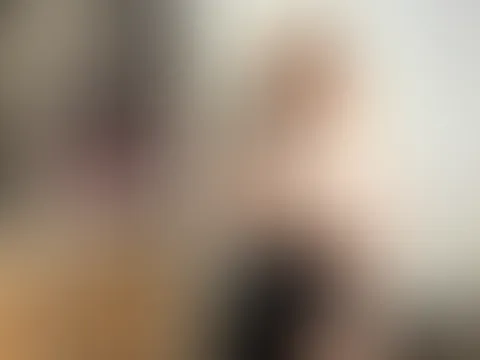 Nur ich, ein gemütlicher Abend und ein kleines Lächeln für dich. 💕 Vielleicht kann ich dir den Abend etwas versüßen!