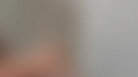 I’ll give his cock a good wank until he comes 💦