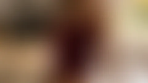 wer hebt mich auf den Küchentisch und schiebt mir seinen geilen S*****z rein? 🥰