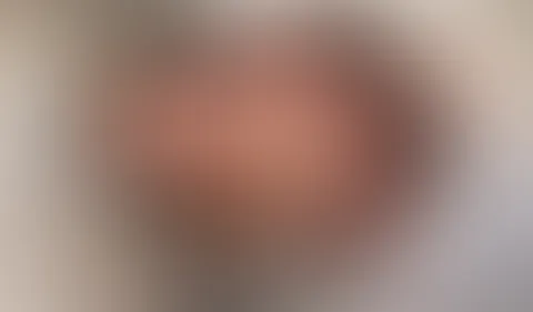 Versautes Girl mit Brille wehrlos angep**st ins Gesicht, plus sie trink richtig geil seine p**se! Alter ist das geil ihr seht, eine richtige geile perspektikte auf ihre Brille auf ihr verschmiertes Ma