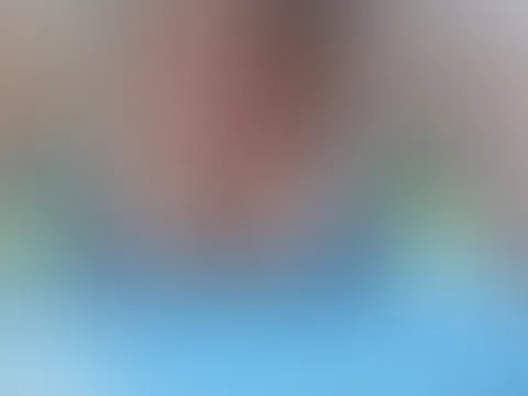 Kommst du mir den Rücken eincremen 🥵🤤
