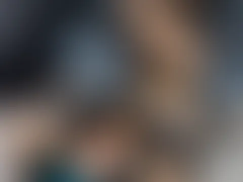 Jule • 29 • Thüringen Süße Mutti mit verdammt frecher Seite 😈 Zwischen Alltag und verbotenen Gedanken… Wer lieb fragt, bekommt vielleicht mehr zu sehen 🔥