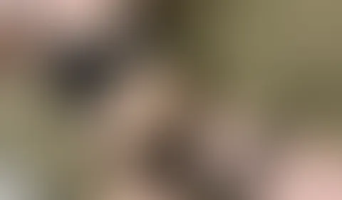 Kannst du lesen was auf meinem Popo steht? Hab dafür soo Ärger von meinen Eltern bekommen 😩 durfte ne Woche nicht mehr raus.. egal kann mich auch Zuhause amüsieren 🙊