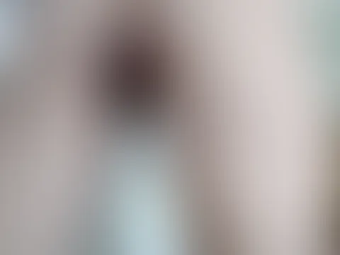 Ass Shake with plug 🖤