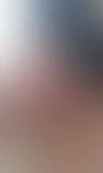 Bilder aus dem Video "Milf f**kt sich mit dickem Gemüse 🌽🥒🥕"