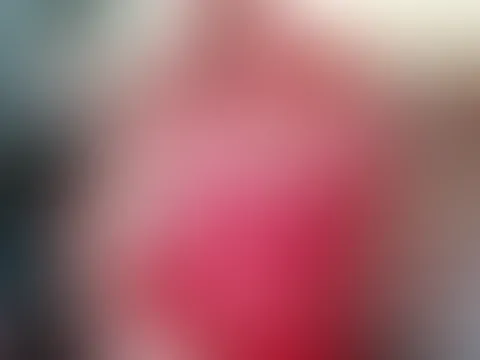 Komm, ziehe mich aus, bin heiß auf mehr 💦😉