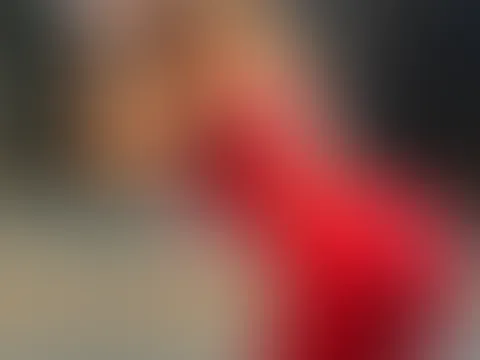 Ein schönes Outfit motiviert einen doch gleich noch mehr im Training. Was für ein Outfit würde dich denn besonders motivieren?😉💋🍑