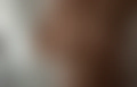 Ich bin gerade duschen , kommst du mit rein . Lass uns gegenseitig einseifen đđ