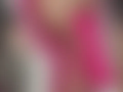 Stell dir jetzt nur mal deinen geilen S*****z zwischen meinen Lippen vor 💦