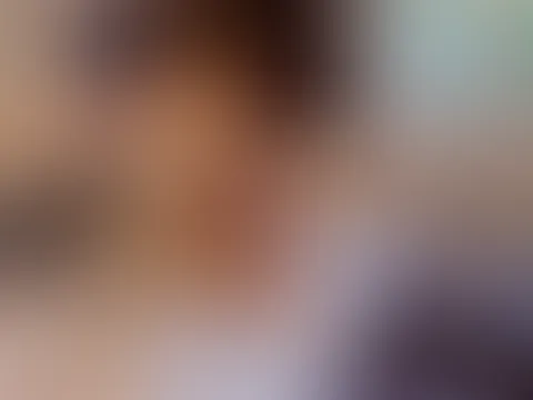 Als Zimmermädchen mit Gast Dildo erwischt und hart ran genommen !