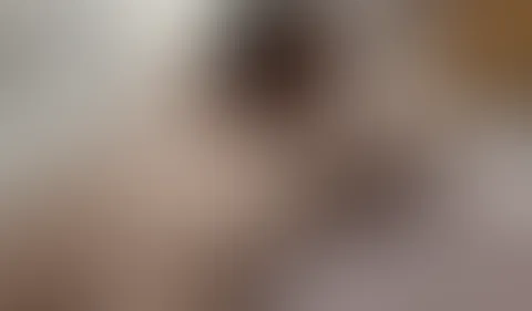 Ich Blase den geilen großen S*****z und reite ihn schön ab bis ich die geile Sahne zu Gesicht bekomme🔥.