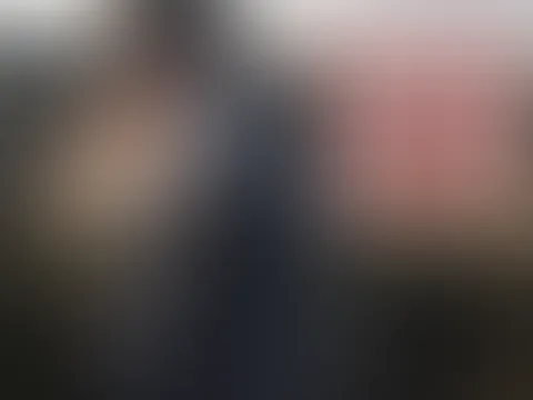Wie krass war das denn? Vor der Therme angequatscht, in der Kabine ENTSAFTET!