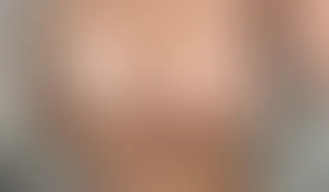 Ich fasse mich in der Dusche an. Vielleicht will ja jemand von euch das anfassen übernehmen